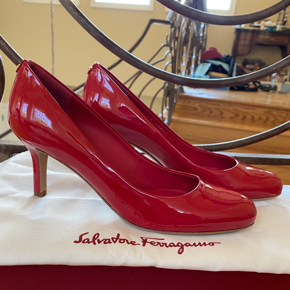 Salvatore Ferragamo OSCAR 70 Red Pumps